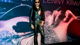 Presenta Lenny Kravitz nuevo disco en México