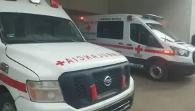 Resulta lesionado menor de 3 años por caer en cubeta con agua caliente