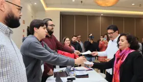 Oficializa JFGN planilla para buscar la reelección