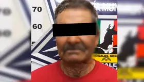 Arrestan a adulto mayor por acoso a una menor