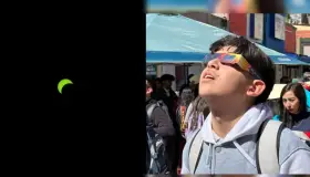 Presencian nogalenses eclipse solar en la plaza Ochoa