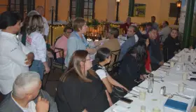 Fortalece contacto Lety Amparano con la comunidad