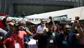 Retrasan emplazamiento a huelga telefonistas