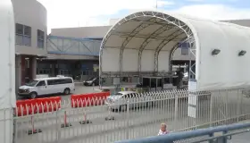 Sorprenden a mujerescon cargas de drogas