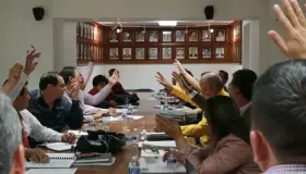 Autorizan recursos para el bacheo