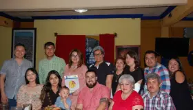 Cecilia Sánchez recibe título