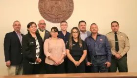 Reconoce Condado a empleados