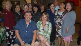 Amigos celebran a Georgina y Arturo