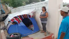 Dan trabajo a migrantes