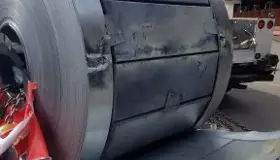 Incautan dos toneladas de droga