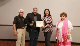 Entregan reconocimiento ciudadano