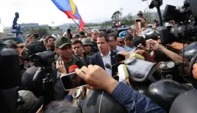 México no intervendrá en alzamiento militar en Venezuela