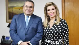 Se reúne Gobernadoracon Fiscal General del país