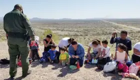 Construirán “Tent City”para migrantes en Arizona