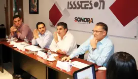 Persisten mesas de negociación