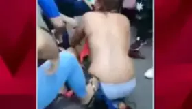 Desnudan y golpean a presuntas ladronas en Chiapas