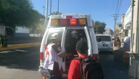 Recibe adolescente
balazo en la espalda