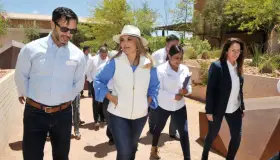 Entrega Gobernadora carretera