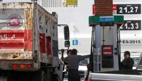 Reserva de gasolina alcanza para 20 días: López Obrador