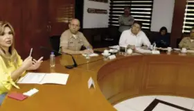 Preside mesa de seguridad