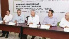 Formalizan promoción
de programas federales