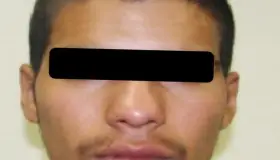 Ataca y roba con machete