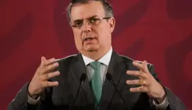 México y EU pactan cumbre el miércoles por aranceles: Ebrard