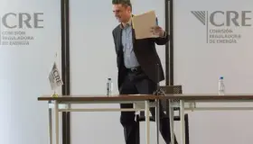 Renuncia Guillermo García Alcocer a la CRE