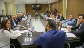 Dialogan con miembros europeos