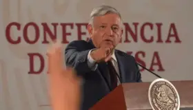 Confirma López Obrador que Guardia Nacional buscará frenar a migrantes