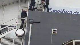 Persuaden policías a joven
para que no se suicidara