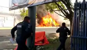 Tráiler sin frenos deja 5 personas muertas y 15 heridos en Morelos