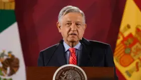 AMLO hace público ‘memo’ contra influyentismo