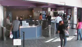 Detienen a fémina con metanfetamina