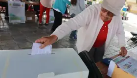 Si población exige juicio a expresidentes haré caso: López Obrador