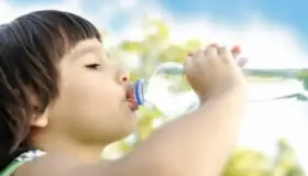 Llaman a
hidratar
bien a los
niños