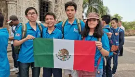 Niños a los que Guillermo del Toro apoyó, ¡ganan oro en la Olimpiada de Matemáticas!