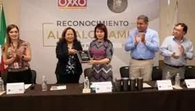 OXXO ENTREGA EL RECONOCIMIENTO AL VALOR AMIC EN HERMOSILLO, SONORA