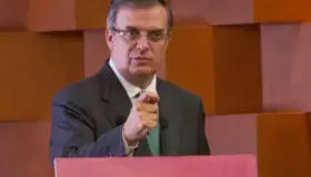 Ebrard inicia participación en G20