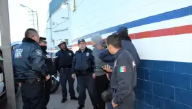 Arrestan a menor con droga y arma blanca