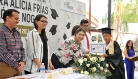 Gradúan de Centros de Asistencia