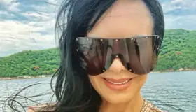 Maribel Guardia presume cuerpazo con sensuales fotos en Acapulco