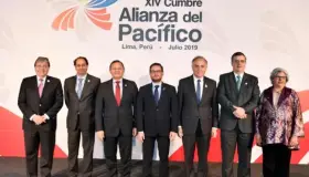 Ebrard inicia participación en Cumbre de la Alianza del Pacífico