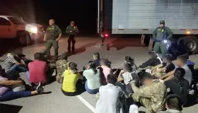 Detenido con 33 indocumentados