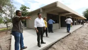 Avanza reconstrucción de escuelas