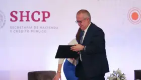 Carlos Urzúa renuncia a la Secretaría de Hacienda