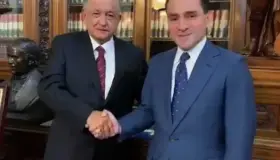 Presenta López Obrador al relevo de Urzúa en Hacienda