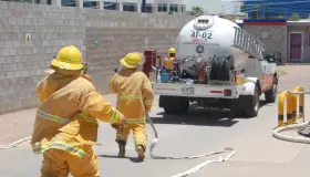 Realizan simulacro por fuga de gas LP