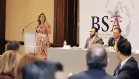 Pide a abogados apoyo para sonorenses