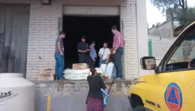 Entregan apoyo a  cuerpos de rescate